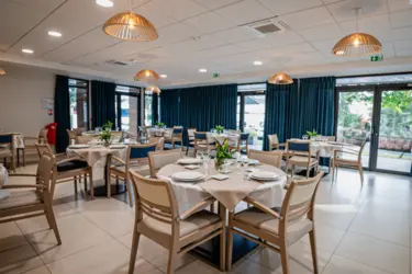 emeis maison de retraite bon air salle a manger